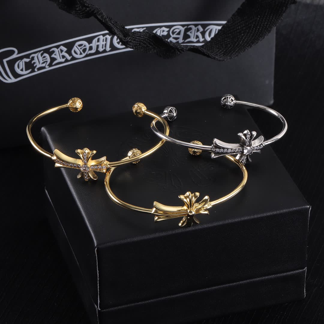 Chrome Hearts Elegant Cross Bracelet Set